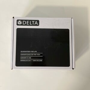 New in-box Delta Glass rinser